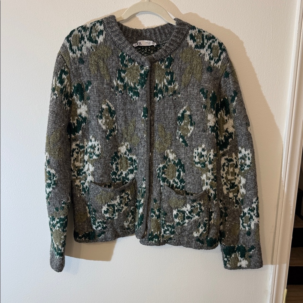 Zara Gray Green Patterned Knit Cardigan Sweater